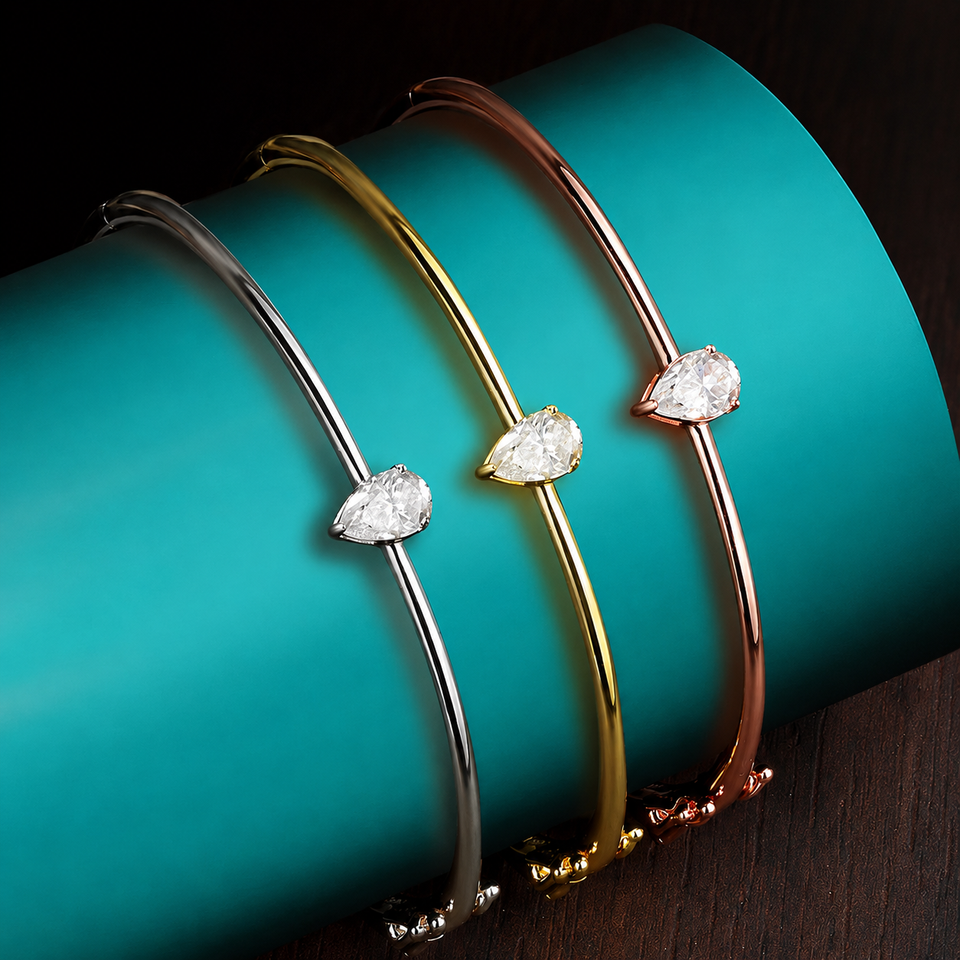 Pulseira Bangle Moissanite Corte Pêra 1 e 2 Quilates Prata 925 — Certificado GRA