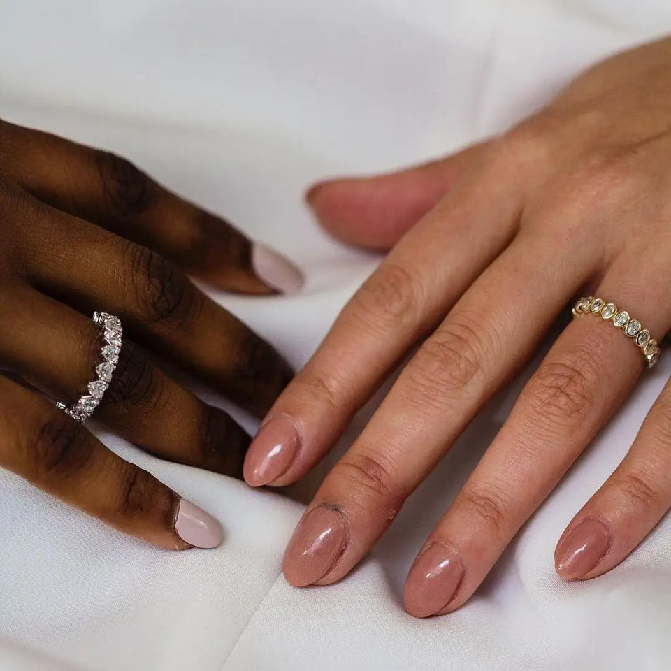 Anel Aparador Oval com Moissanite Certificada
