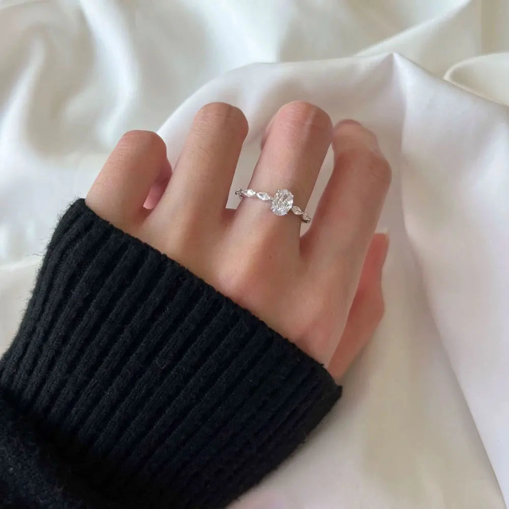 Anel Solitário Oval Moissanite 1 Quilate Prata 925 | Certificado GRA