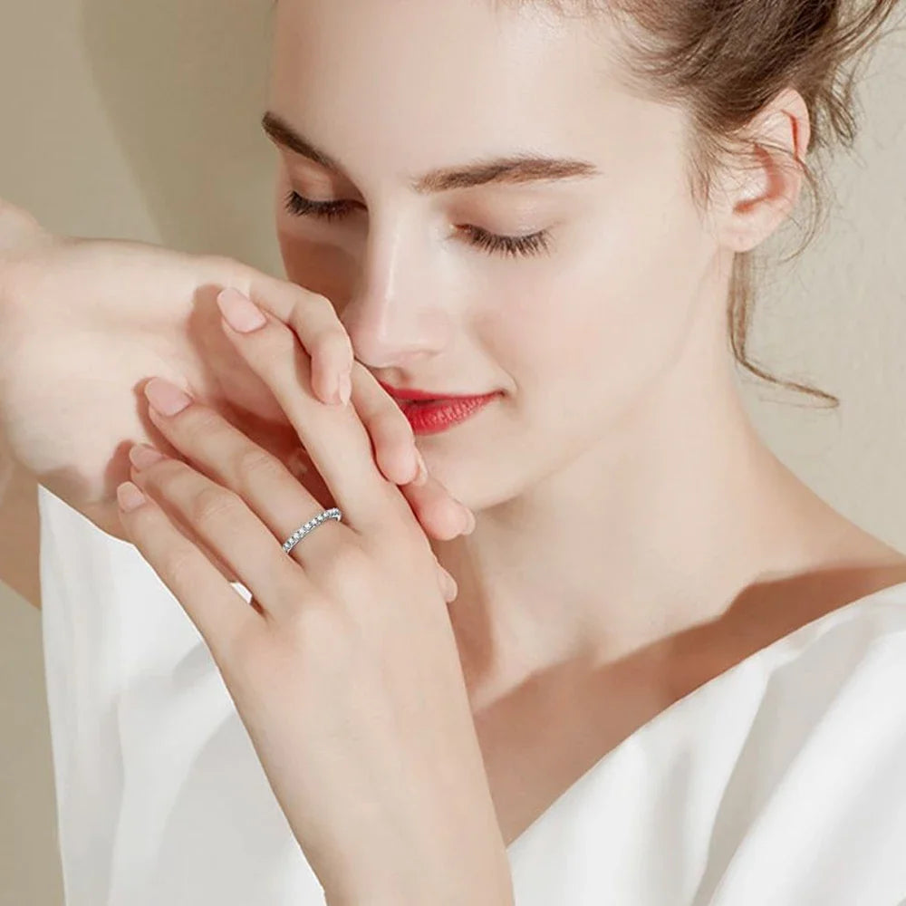 Anel Meia Aliança Moissanite 3mm Prata 925 | Certificado GRA