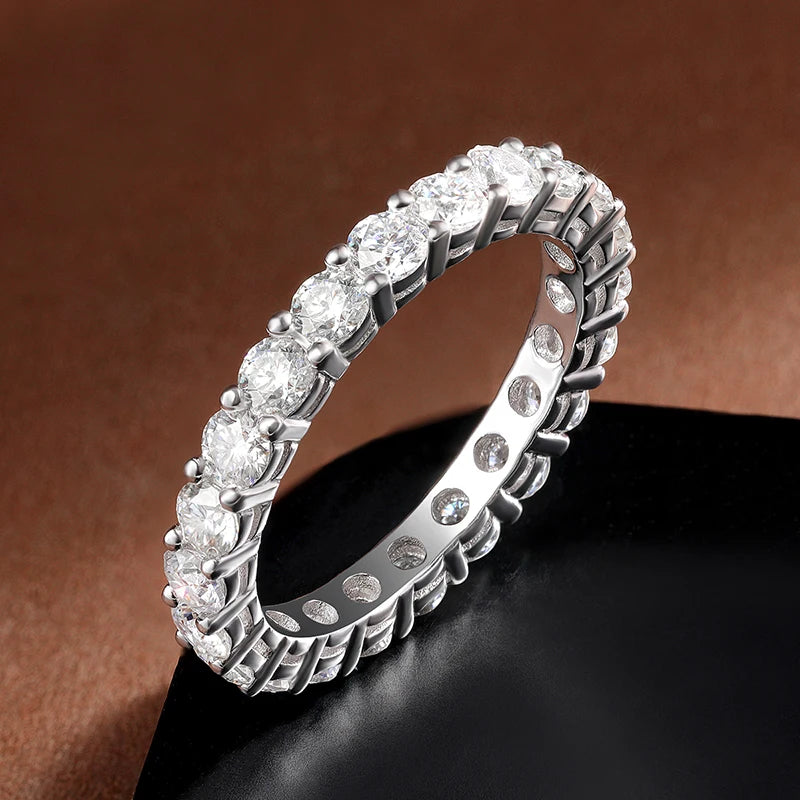 Aliança Riviera com Moissanite em Prata 925